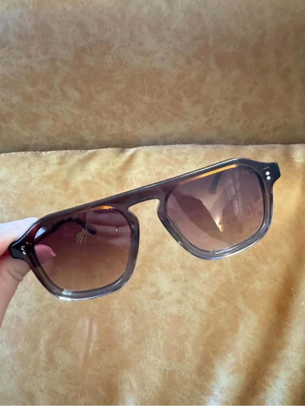 Dima brown gradient